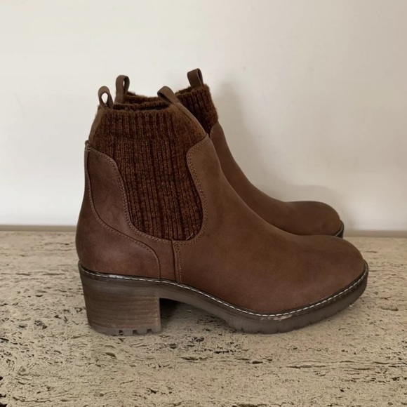 NWOB Steve Madden Apollo boots. Size 11. MSRP $100 - Picture 2 of 11